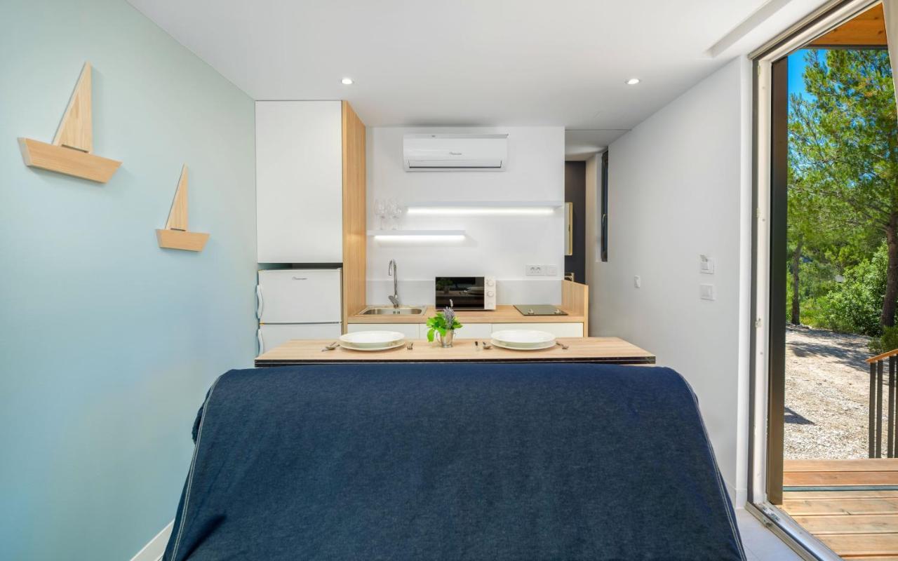 Kamp Vira Hotel Hvar Town Bagian luar foto