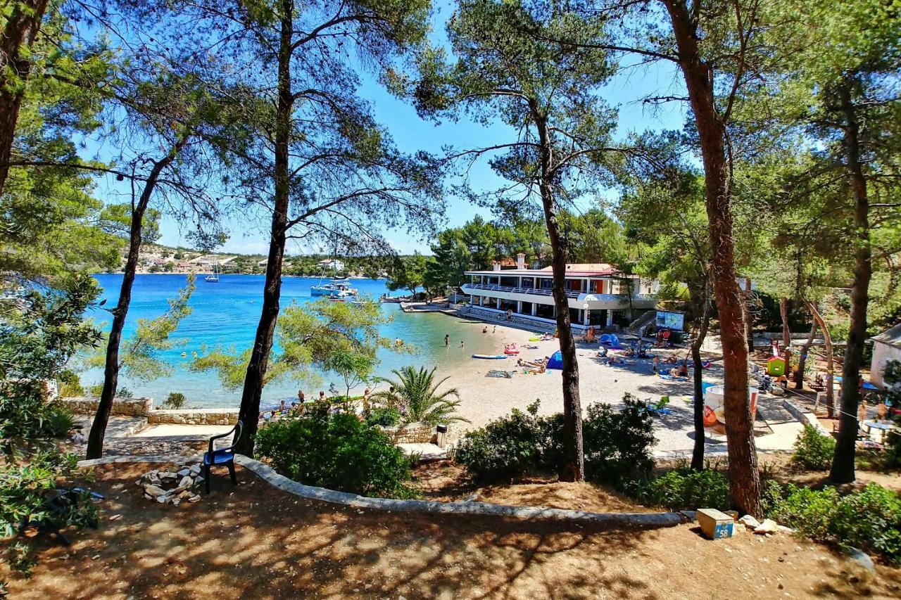 Kamp Vira Hotel Hvar Town Bagian luar foto